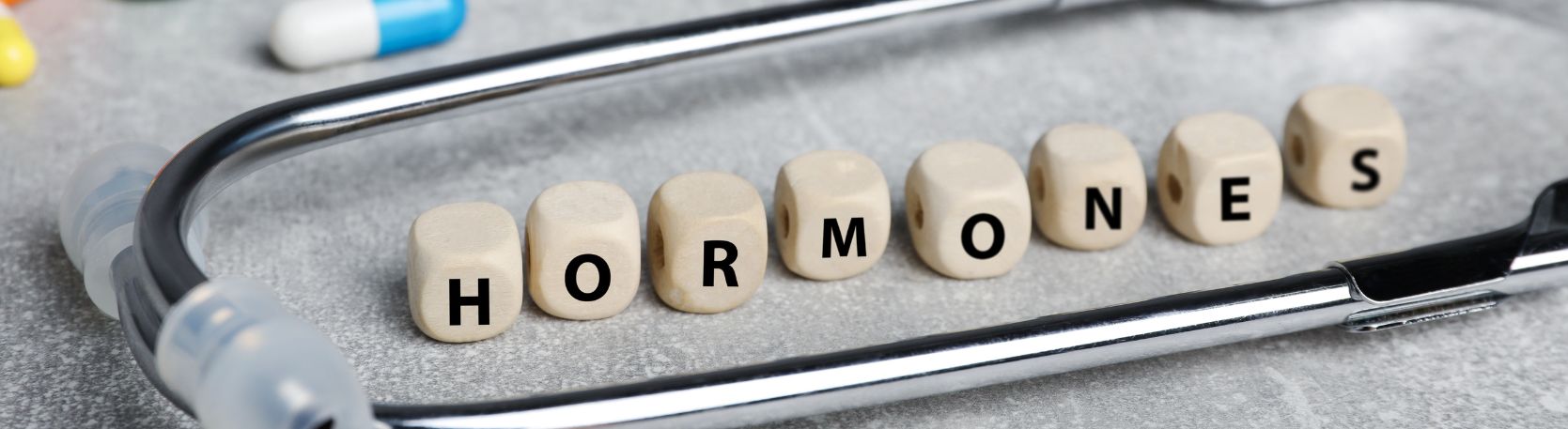 KOPIAK~2 Naturalna suplementacja hormonalna - jak witaminy wspierają równowagę?