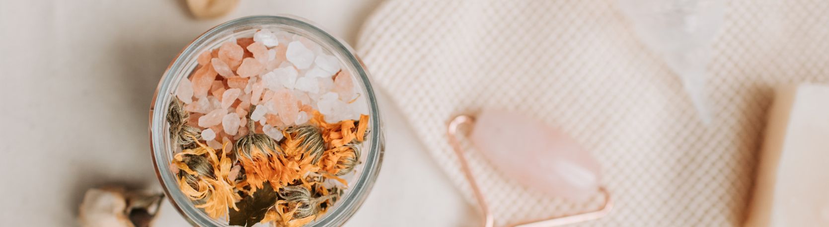 dlaczego skora dojrzala potrzebuje regeneracji i nawilzenia jednoczesnie