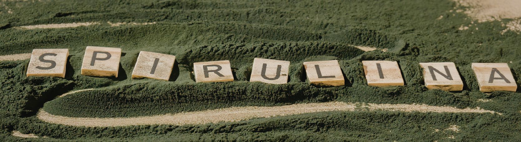 Spirulina a skóra: czy może wspierać cerę i ograniczać stany zapalne?